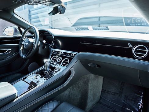 Used 2020 Bentley Continental GT AWD/4WD image 35