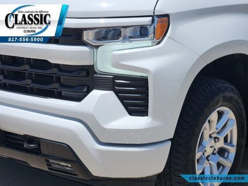 Used 2024 Chevrolet Silverado 1500 RST w/ Z71 Off-Road Package AWD/4WD image 11