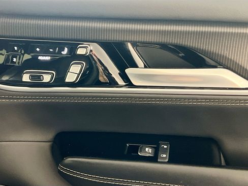 Used 2024 Jeep Grand Wagoneer Series II w/ Quick Order Packagew 28T image 32