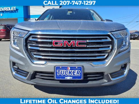 Used 2023 GMC Terrain SLT image 3