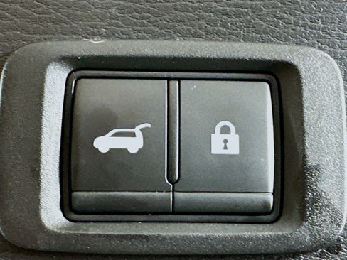 Used 2024 Mitsubishi Outlander SE image 31