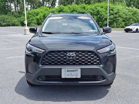 Certified 2023 Toyota Corolla Cross LE AWD/4WD image 2