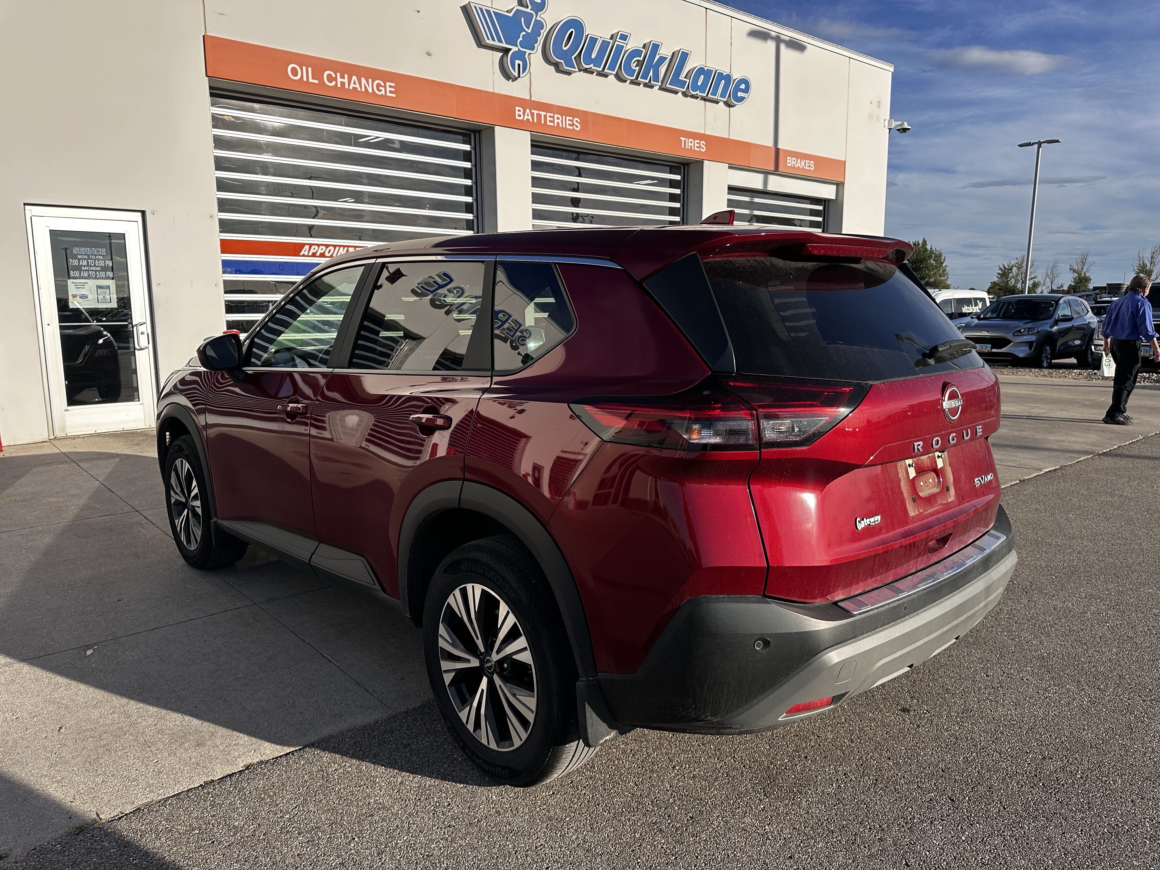 Used 2023 Nissan Rogue SV AWD/4WD image 4
