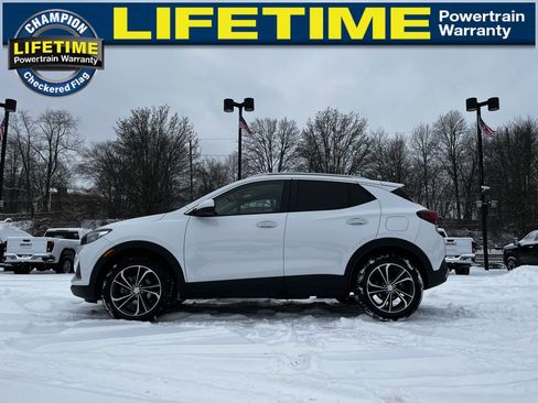 Used 2023 Buick Encore GX Select image 16