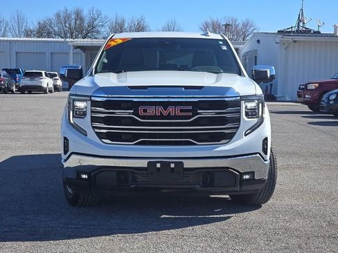 Used 2023 GMC Sierra 1500 SLT w/ SLT Convenience Package image 2