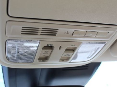 Used 2022 Honda CR-V Touring image 27