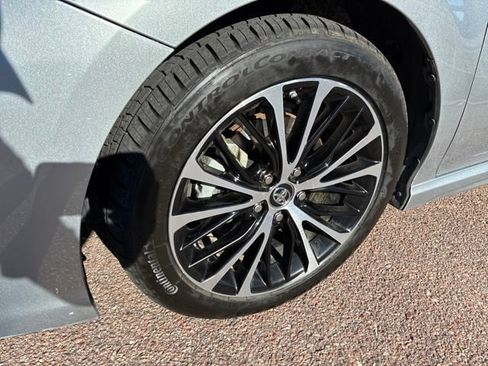 Used 2018 Toyota Camry SE w/ Audio Package FWD image 4