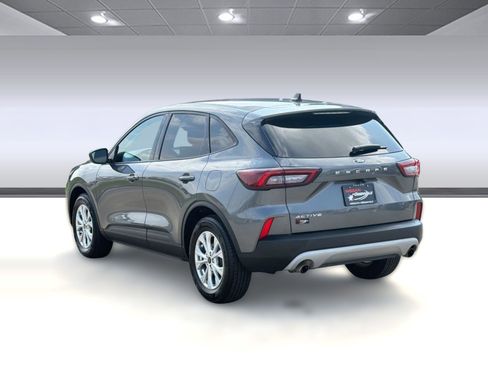 Used 2025 Ford Escape Active image 3
