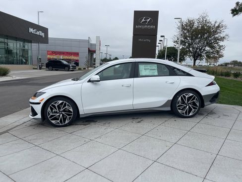 New 2025 Hyundai Ioniq 6 SEL image 2