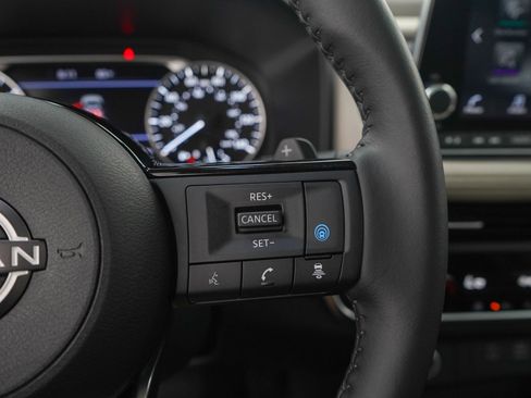 Used 2023 Nissan Rogue SV w/ SV Premium B Package AWD/4WD image 27