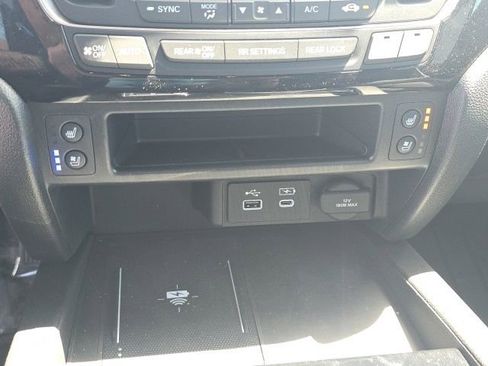 Certified 2025 Honda Ridgeline Black Edition image 11