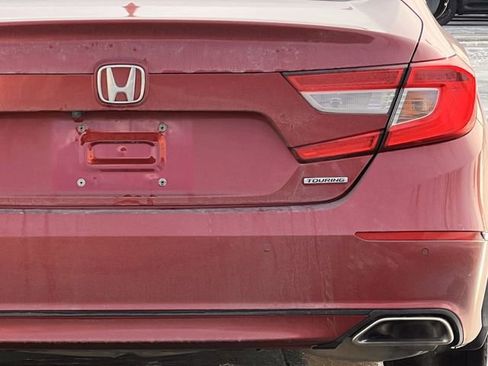 Used 2018 Honda Accord Touring image 5