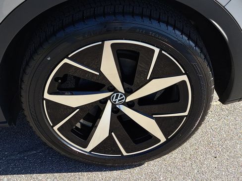 Used 2023 Volkswagen ID.4 Pro S RWD image 35