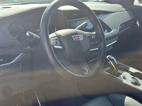 Used 2023 Cadillac XT4 Sport image 24