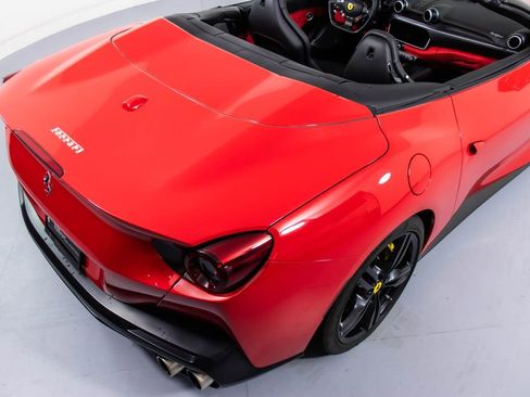 Certified 2019 Ferrari Portofino RWD image 20