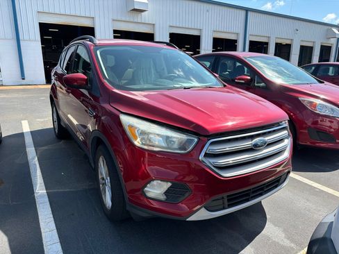 Used 2018 Ford Escape SE AWD/4WD image 3