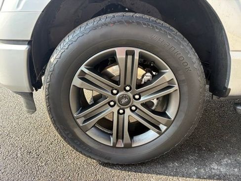 Used 2022 Ford F150 XLT w/ Equipment Group 302A High image 9