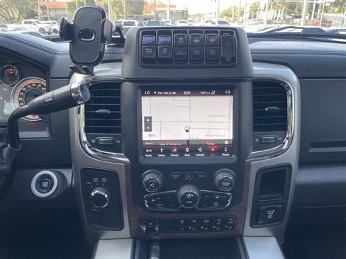 Used 2018 RAM 3500 Laramie w/ Convenience Group AWD/4WD image 37