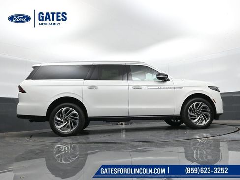 New 2025 Lincoln Navigator L Reserve image 46
