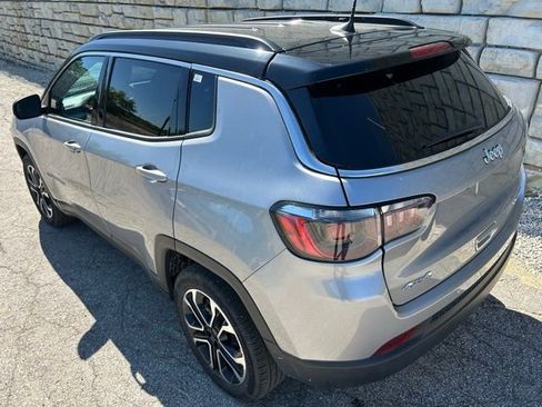 Used 2024 Jeep Compass Limited AWD/4WD image 4