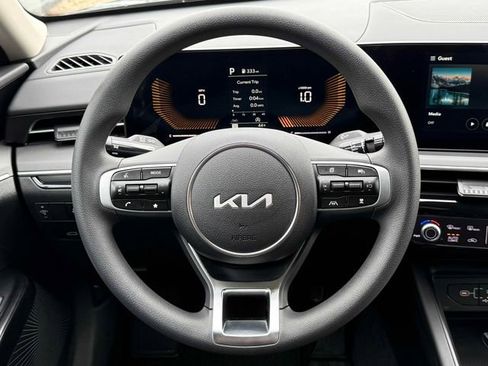 New 2026 Kia K5 LXS FWD image 4
