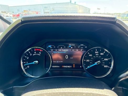 Used 2019 Ford F250 Platinum w/ Platinum Ultimate Package AWD/4WD image 15