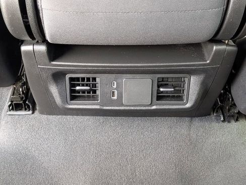 Used 2024 Chevrolet Silverado 1500 Custom image 10