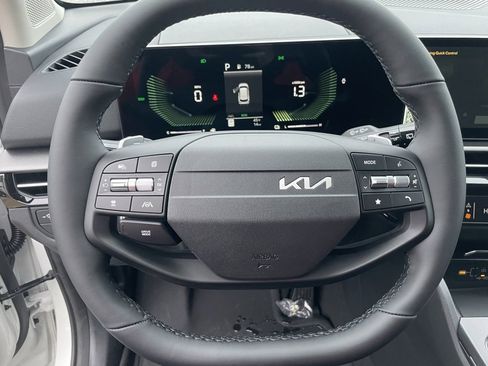 New 2026 Kia Sportage LX image 11