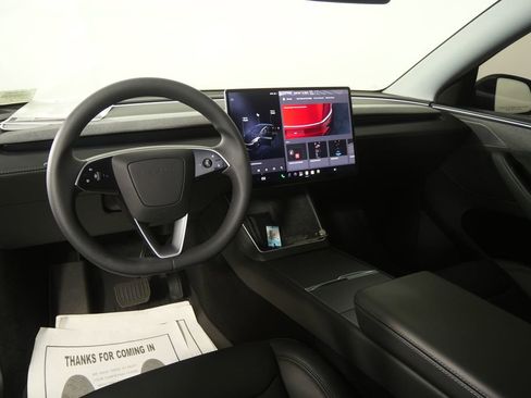 Used 2026 Tesla Model Y AWD image 16