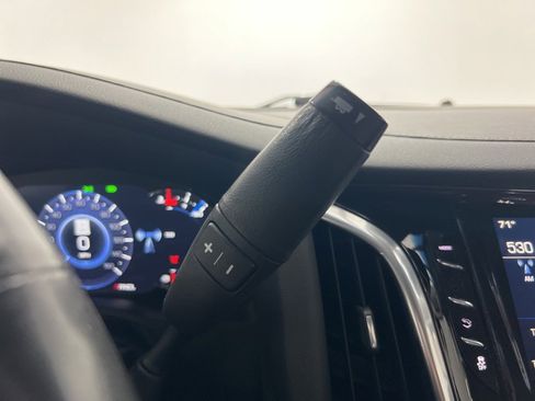 Used 2019 Cadillac Escalade Luxury image 15