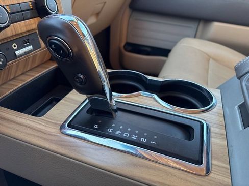 Used 2011 Ford F150 Lariat w/ Lariat Chrome Pkg image 23