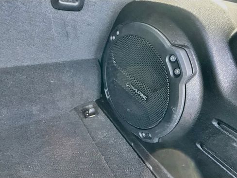Used 2022 Jeep Wrangler Unlimited Rubicon 4xe w/ Cold Weather Group AWD/4WD image 30