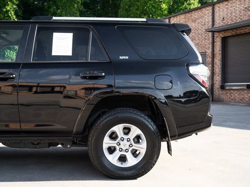 Used 2020 Toyota 4Runner SR5 RWD image 5