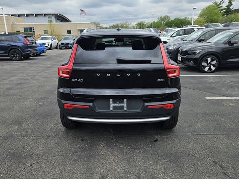 Used 2023 Volvo XC40 B5 Plus w/ Protection Package Premier AWD/4WD image 5