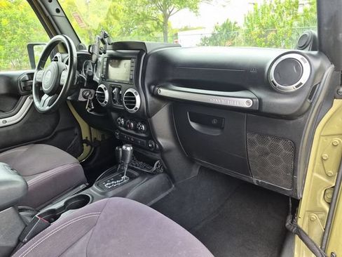 Used 2013 Jeep Wrangler Unlimited Sahara w/ Connectivity Group AWD/4WD image 24
