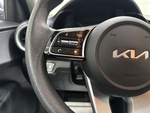 Used 2023 Kia Forte LXS w/ LXS Technology Package FWD image 17