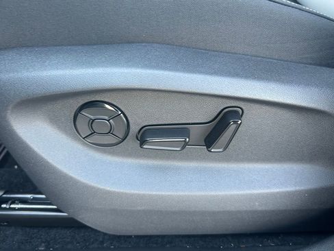 New 2026 Volkswagen Tiguan SE R-Line image 58