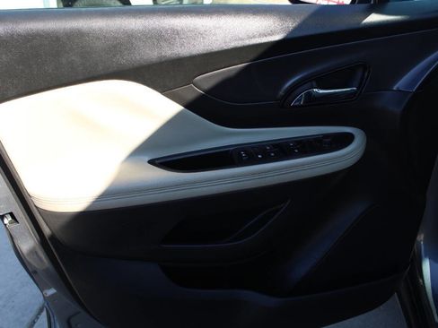 Used 2019 Buick Encore Preferred image 18