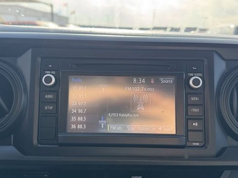 Used 2017 Toyota Tacoma SR image 14