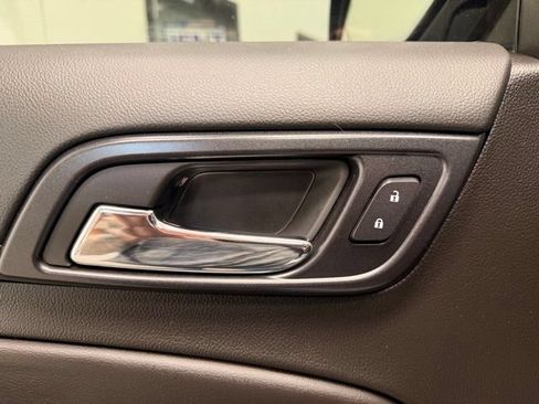 Used 2019 Chevrolet Tahoe Premier AWD/4WD image 20