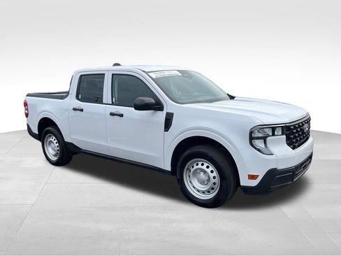 Used 2025 Ford Maverick XL w/ Equipment Group 102A AWD/4WD image 7