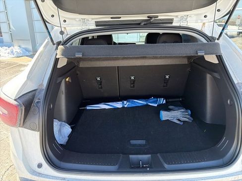 Certified 2024 Chevrolet Trax LT w/ Sunroof Package image 8