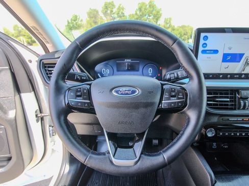 Used 2023 Ford Escape Platinum image 19