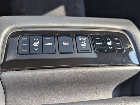 Certified 2022 Lexus LS 500 AWD w/ Interior Upgrade Package image 16