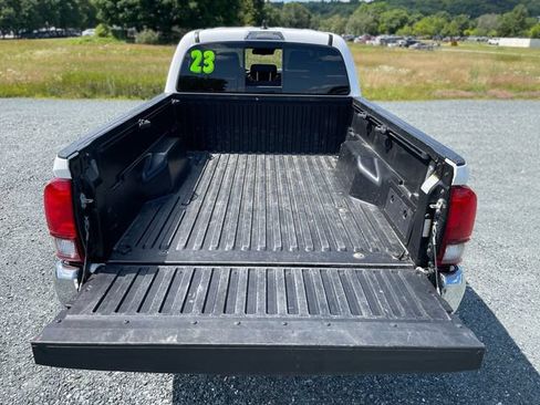 Certified 2023 Toyota Tacoma SR5 AWD/4WD image 26