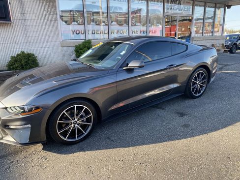 Used 2018 Ford Mustang Coupe w/ Wheel & Stripe Package RWD image 4