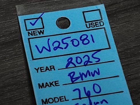 Used 2025 BMW 760i xDrive w/ Premium Package image 43