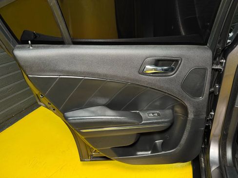 Used 2014 Dodge Charger R/T w/ Blacktop Package image 14