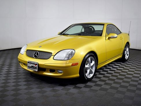 Used 2001 Mercedes-Benz SLK 320 image 2