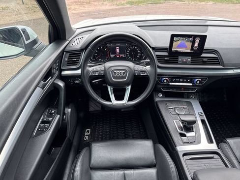 Used 2020 Audi Q5 2.0T Premium w/ Titanium Sport Package AWD/4WD image 22